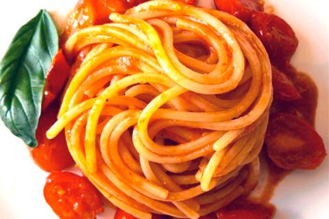 Spaghetti chitarra con pomodorini, grazie Luigi Franchi