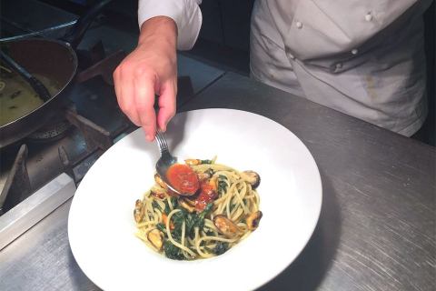 Spaghetti grandi con tenerumi e cozze, i Sapori di Donna Concetta