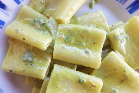 Mezzi Paccheri curcuma e gorgonzola, John Moscardini, Color di Vino, Barga