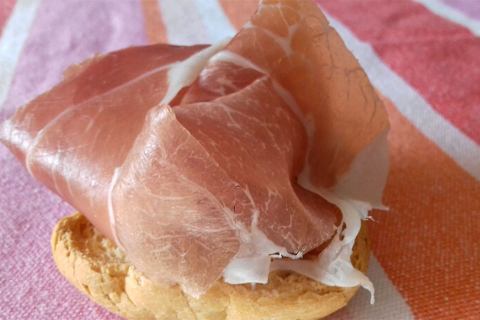 Una Rossella per la fine dell'anno. Si ma con il prosciutto crudo! 