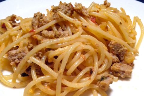 Oggi perché cucinare? Fate un bel sughetto con gli avanzi delle feste