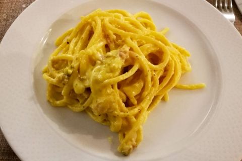 Ad Osimo, la Domenica, si va a mangiare da Ada. Carbonara?