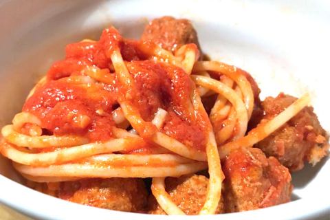 Domenica a #CasaLatini: spaghetti e polpette
