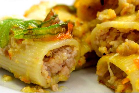 Gli schiaffoni ripieni di pesce e fiori di zucca di Maurizio Digiuni