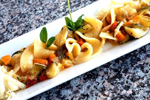 I Trucioli di Alessandra Cittadini con ortaggi di stagione e erbe aromatiche
