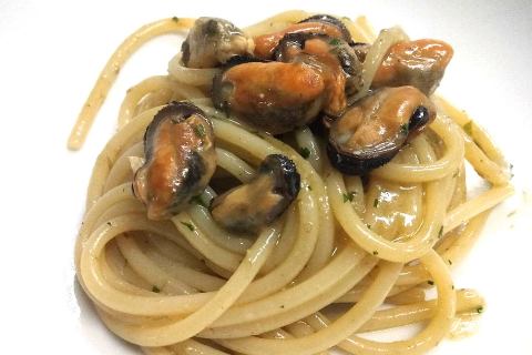 Fuori il colpevole? Spaghetti con i moscioli. Chi li ha cucinati?