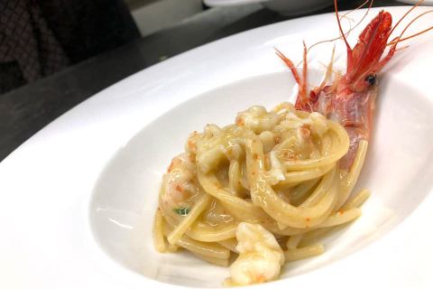 Spaghetti grandi, scampi viola, Massimo Naciti