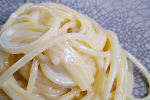 Ricchi gaudenti e grandi spaghetti al burro...