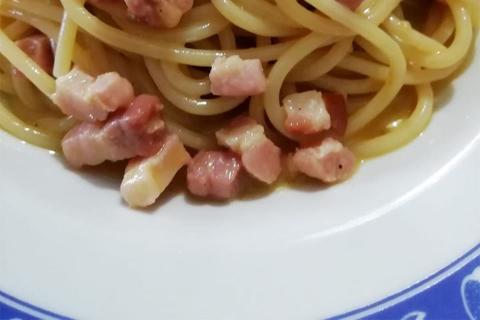 Cappelli alla carbonara...