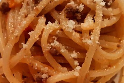 Spaghetti Grandi con ragù delicato