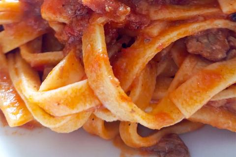 L'Indomabile Tagliatella al ragù antico