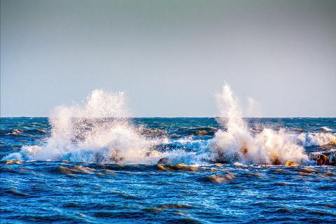 Spruzzi, scogli, onde...
