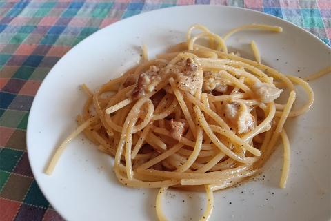 Uno sciamannato spaghetto grande