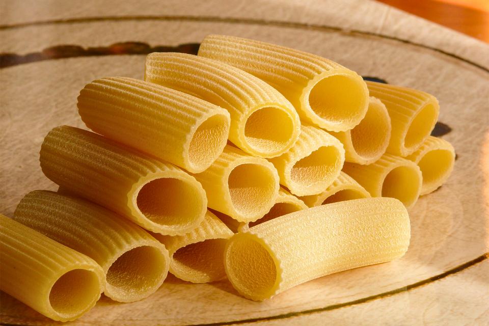 Macro rigatoni, proprio macro