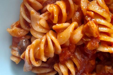 Fusilli Cappelli alla puttanesca di mare