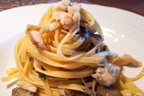 Tagliolini all'uovo carciofi e coda di rospo in potacchio