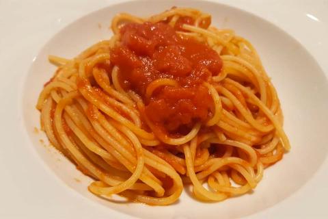 Checco Laconca presenta i suoi Spaghetti Cappelli al pomodoro