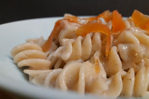 Cipolla al vino per questi Fusilli Cappelli firmati Marco Domenella